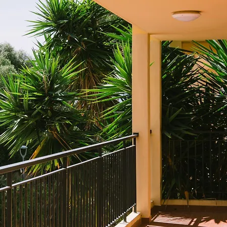 Creste E Mare Aparthotel 2*